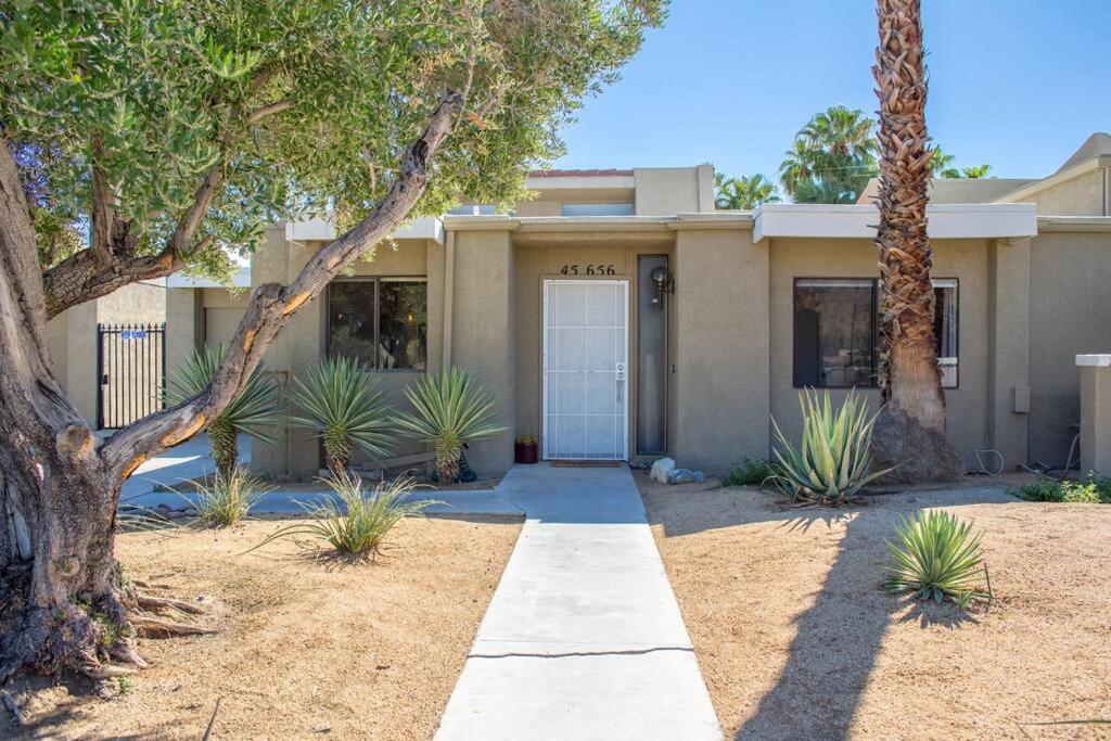 Charming Palm Desert Oasis - An Ideal Getaway Home Exteriör bild